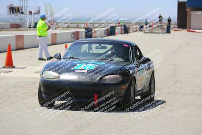 media/Apr-30-2022-CalClub SCCA (Sat) [[98b58ad398]]/Around the Pits/